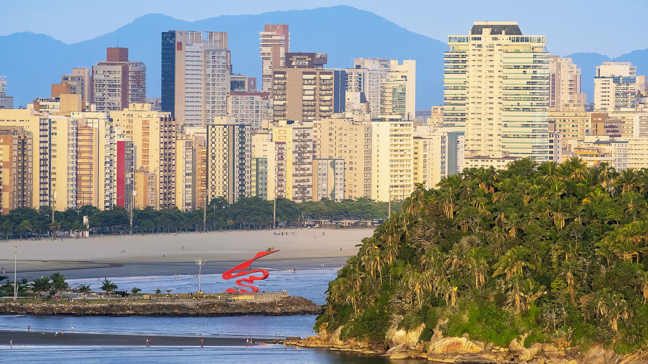 O que está acontecendo com as praias da Baixada Santista?