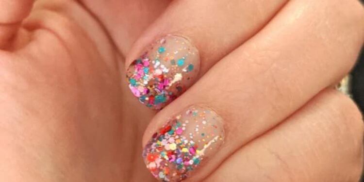 unhas para o carnaval