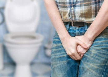 Homens estão mudando a forma como urinam e a razão surpreende