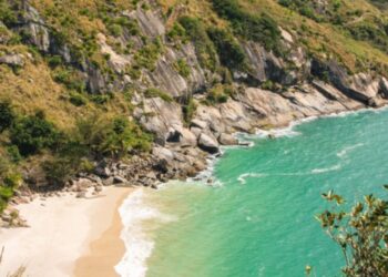 Conheça a praia proibida, o segredo mais bem guardado do RJ