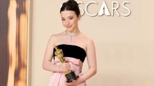 O rosa está de volta! Tendência que dominou o oscar 2025