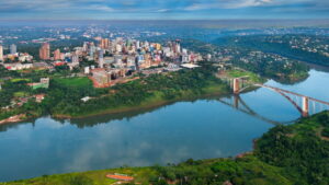 A vida nas fronteiras, como a troca comercial une Brasil e Paraguai