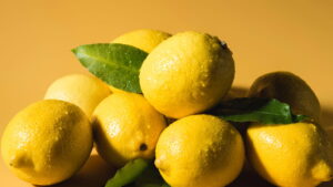 Aprenda a cultivar limão em casa e economize na cozinha!