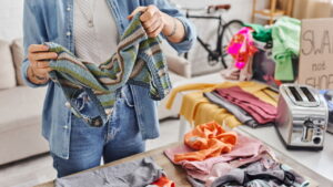 Moda circular e brechós, como ajudar o planeta sem perder o estilo