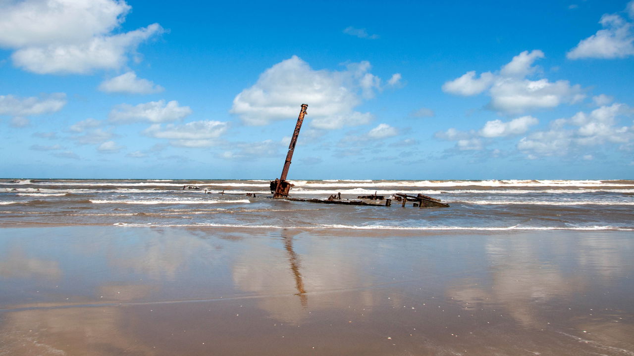 Praia no Brasil bate recorde mundial e tem atração secreta