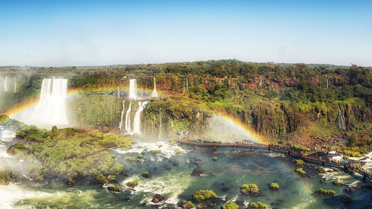 Cataratas do Iguaçu surpreendem com vazão maior que o normal