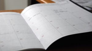 feriados de abril de 2025