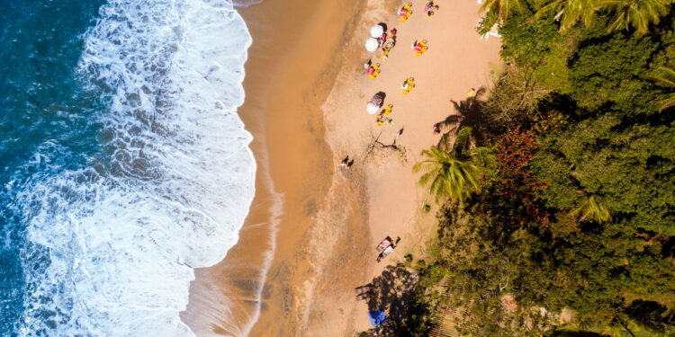 Essas praias escondidas no litoral de SP vão te surpreender