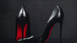 O poder do scarpin, por que este clássico nunca sai de moda?