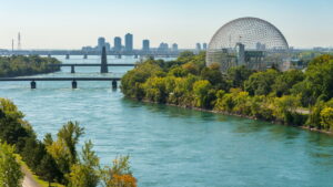 Custo de vida acessível e qualidade impecável fazem de Montreal um destino único. Veja por que tantos querem morar lá.