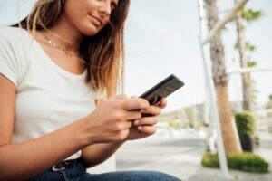 Seguro para celular vale a pena? Entenda! Imagem: FreePik