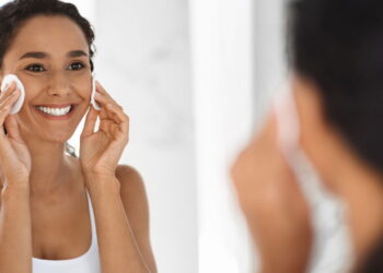 Tudo sobre tônico facial, como escolher o ideal para sua pele