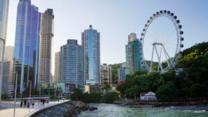 Por que Balneário Camboriú atrai tantas pessoas que buscam qualidade de vida?
