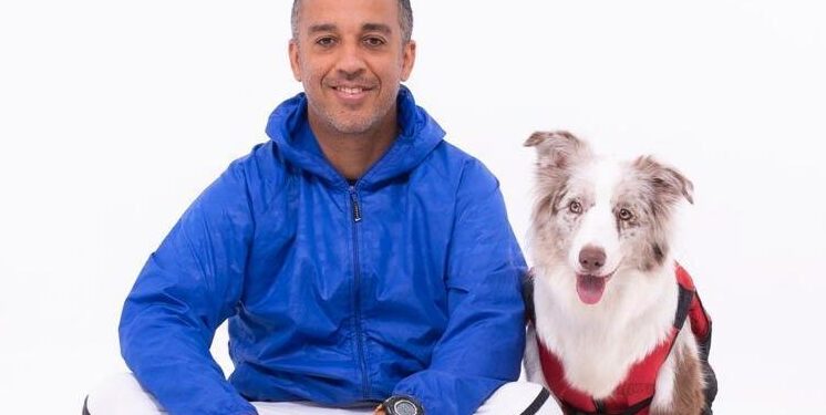 “Treino cachorros para ajudar pessoas” diz especialista premiado