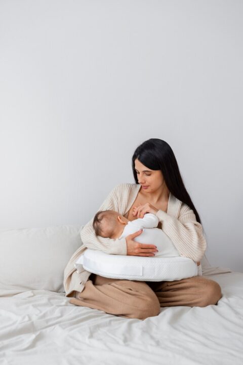 Com apoio via Inteligência Artificial, apps se tornam aliados da saúde mental de mães no puerpério. Imagem: FreePik