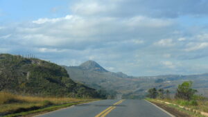 Essa cidade nas montanhas esconde paisagens deslumbrantes
