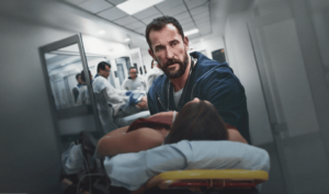 Último episódio de The Pitt termina com cena que ninguém esperava