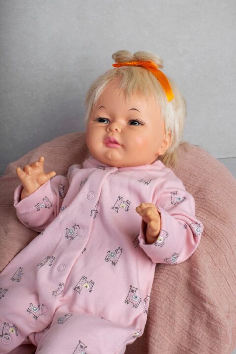 Baby reborn: fenômeno cresce dia após dia. Imagem: FreePik
