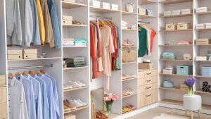 O guarda-roupa cápsula é o segredo para um estilo elegante e sem complicações?