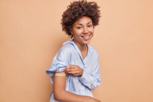 Vacina contra o sarampo: veja quem pode tomar. Imagem: FreePik