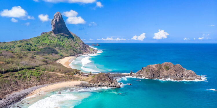 Baía do Sancho, Fernando de Noronha - Créditos: depositphotos.com / MaRabelo