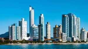 Cidade do sul cresce com luxo e ganha apelido de Dubai brasileira
