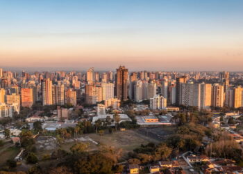 Curitiba - Créditos: depositphotos.com / diegograndi
