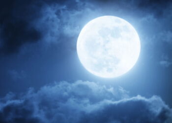 Energia transformadora estimulando encerramentos e renovações pessoais. - Créditos: depositphotos.com / rcreitmeyer