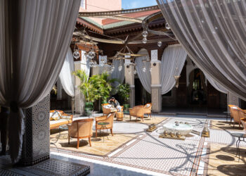 Marrocos De hotel 5 estrelas em Marrakech ao surpreendente Deserto do Saara