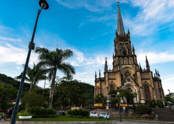 Petropolis - Créditos: depositphotos.com / dabldy