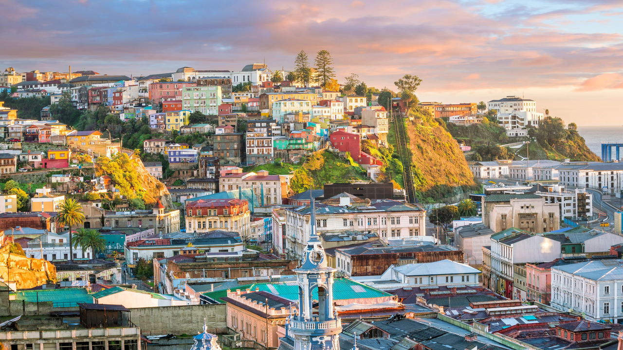 As cidades mais coloridas do mundo que contam histórias únicas