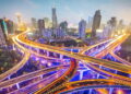 A cidade futurista que preserva raízes milenares