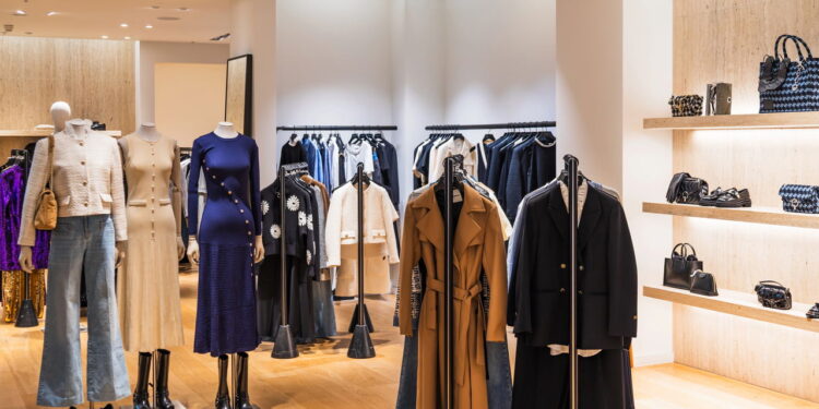 Transforme seu look com o poder ousado dos casacos-vestidos