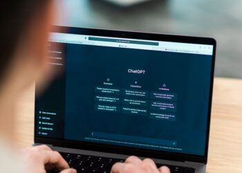 É justo pagar por aulas feitas por um robô? Imagem: FreePik
