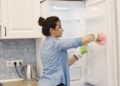 Como acabar com o mau cheiro da geladeira