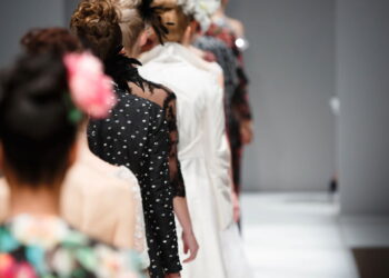 Tendências que vão dominar a moda na primavera de 2025