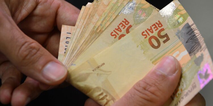 Dinheiro esquecido no banco