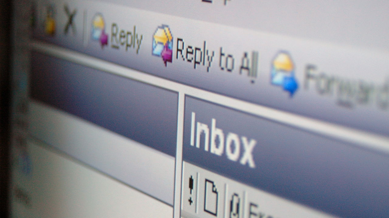 O e-mail completa 50 anos e prova que ainda é insubstituível