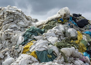 Você sabe o que é fast fashion? Entenda agora
