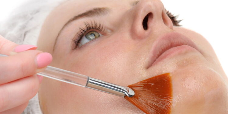 Mascara facial - Créditos: depositphotos.com / starush