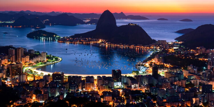 Rio de janeiro a noite - Créditos: depositphotos.com / dabldy