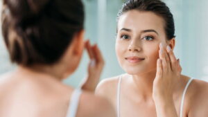 O segredo das peles mais bonitas do mundo está nessa rotina simples