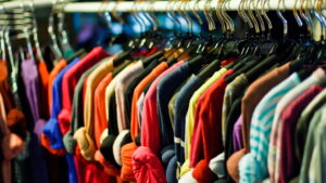 Essa cor vai mudar completamente seu guarda-roupa no verão