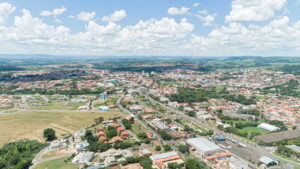 Cidade quase esquecida em SP conquista quem busca paz