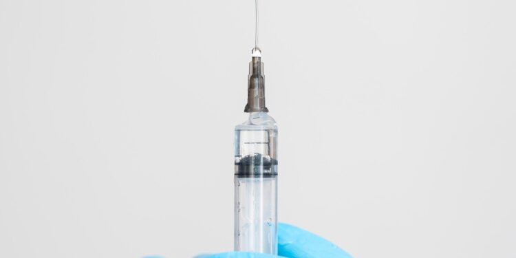 Testosterona oferece riscos se aplicada indevidamente. Imagem: FreePik