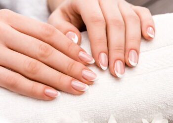 Você sabia que unhas naturais estão dominando a moda?