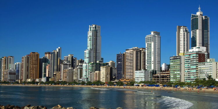 Morar bem sem gastar muito conheça as cidades que mais evoluíram