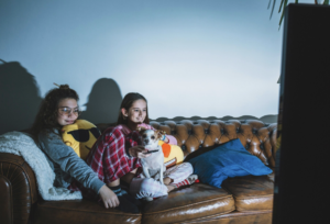 Dormir tarde pode afetar comportamento na fase adulta. Foto: FreePik