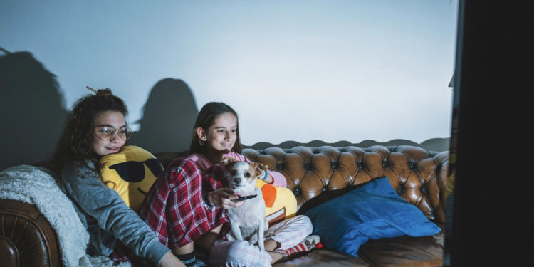 Dormir tarde pode afetar comportamento na fase adulta. Foto: FreePik