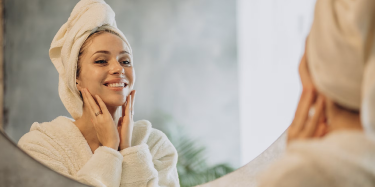 Confira os erros mais comuns do skincare. Foto: FreePik